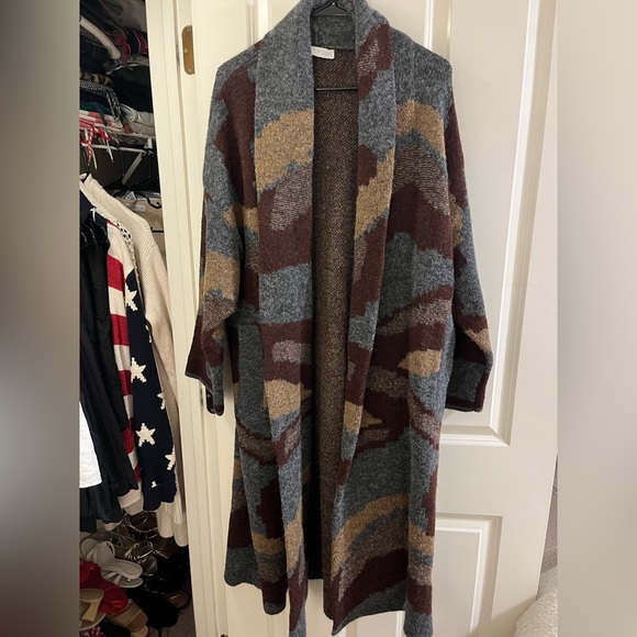 Zara Gray, Brown & Tan Camouflage Open-Front Knit Coatigan - Picture 2 of 5